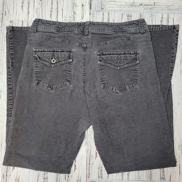 Gander MTN Classic Grey Corduroy Highrise Bootcut - Picture 4 of 7